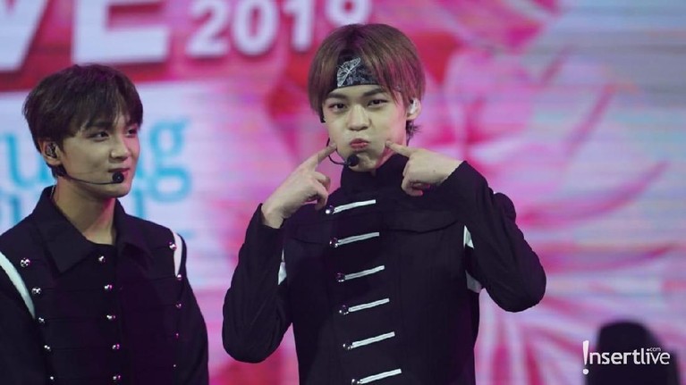 7 Potret Aegyo NCT Dream yang Buat NCTzen Histeris Aegyo NCT Dream di Korean Wave 2019 ini buat NCTzen berteriak histeris. Mau lihat aksi aegyo mereka?