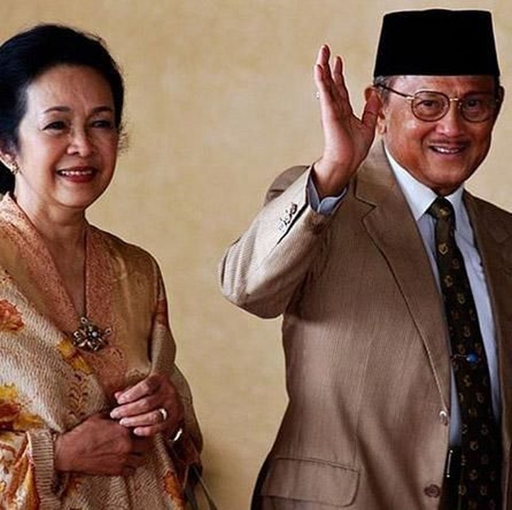 Ainun meninggalkan BJ Habibie lebih dahulu untuk selama-lamanya pada 22 Mei 2010. (Foto: Dok. Instagram/@b.jhabibie)