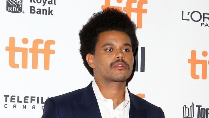 TORONTO, ONTARIO - SEPTEMBER 09: The Weeknd attends the TORONTO, ONTARIO - SEPTEMBER 09: The Weeknd attends the
