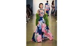 FOTO: 4 Desainer Indonesia 'Warnai' New York Fashion Week Empat desainer Indonesia unjuk gigi di ajang New York Fashion Week: The Shows, yaitu 2Madison Avenue, Yogiswari P, Ayumi, dan Julianto.