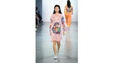FOTO: 4 Desainer Indonesia 'Warnai' New York Fashion Week Empat desainer Indonesia unjuk gigi di ajang New York Fashion Week: The Shows, yaitu 2Madison Avenue, Yogiswari P, Ayumi, dan Julianto.