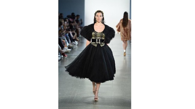 FOTO: 4 Desainer Indonesia 'Warnai' New York Fashion Week