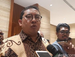 Kisruh Organisasi Penggerak Kemendikbud, Fadli Zon Minta Jokowi Tegur Nadiem