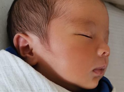 Wajah Mikhael Moeis, Mirip Bunda Sandra Dewi atau Ayah Harvey Ya?