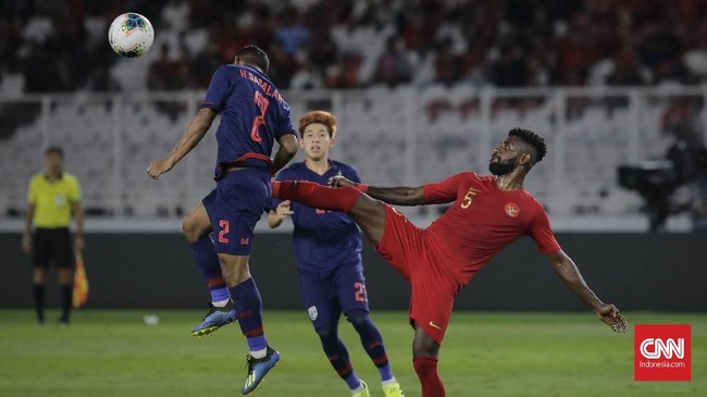 Bek asal Indonesia Rudolof Yanto Basna resmi bertahan di Liga Thailand untuk musim 2021/2022.