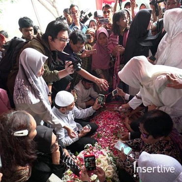 Detik-detik Pemakaman BJ Habibie