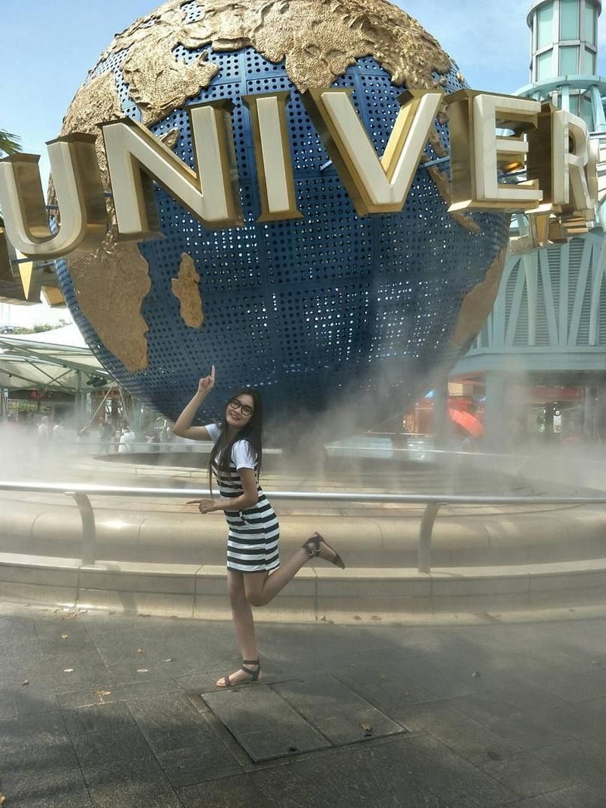 Nella Kharisma dikenal sebagai salah satu penyanyi dangdut yang gemar pergi liburan&period; Berikut ini ada sejumlah potret penampilannya ketika sedang berlibur&period;