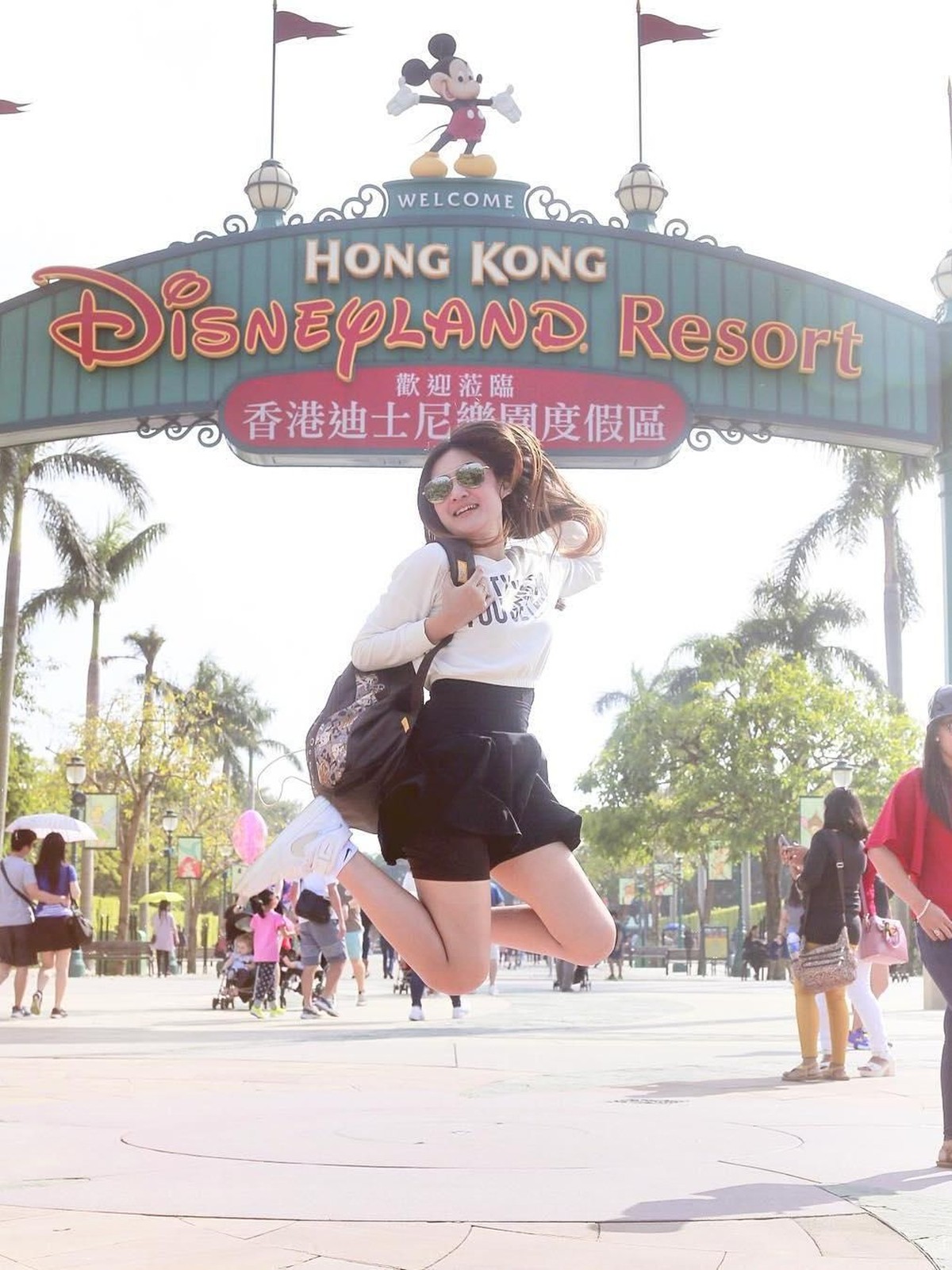 Nella Kharisma dikenal sebagai salah satu penyanyi dangdut yang gemar pergi liburan&period; Berikut ini ada sejumlah potret penampilannya ketika sedang berlibur&period;