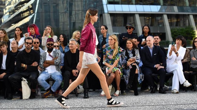FOTO: Melintasi Gerbang Waktu Coach di New York
