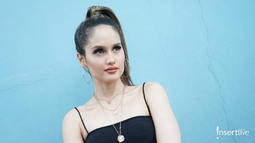 img-title Banyak Orang Memanusiakan Tuhan, Cinta Laura: Akhirnya Jadi Radikal
