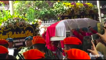 img-title Upacara Pelepasan Jenazah BJ Habibie dari Keluarga ke Pemerintah