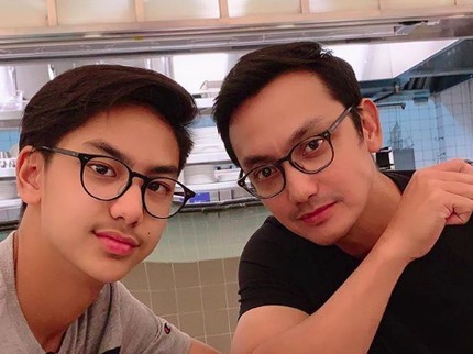 Seperti Kakak Adik, 7 Potret Aktor Gunawan dan Putranya