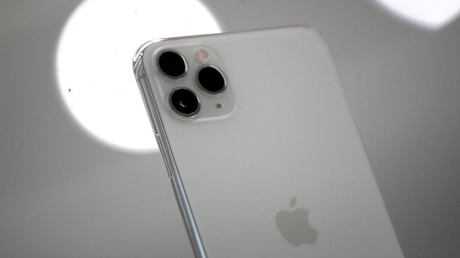 Belum genap sebulan Apple meluncurkan iPhone 11, rumor iPhone 12 sudah ramai beredar di media sosial.