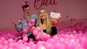 'Demam' Pameran Selfie Hadir di London