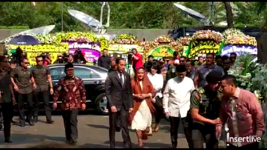 Jelang Pemakaman, Jokowi Tiba di Rumah Duka Almarhum BJ Habibie