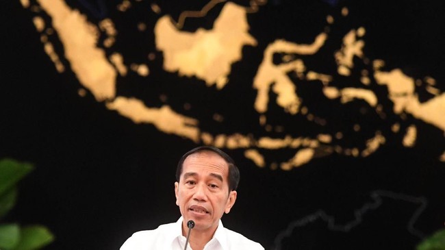 Jokowi menegaskan kelanjutan revisi UU KPK berada di tangan Dewan Perwakilan Rakyat (DPR) karena dia telah menyerahkan surat presiden terkait revisi UU KPK.