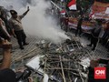 Rusuh di Gedung KPK, Polisi Tembakkan Gas Air Mata
