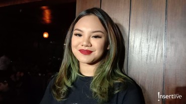 img-title Sarita Abdul Mukti Rilis Lagu, Shafa Harris: Aku Bangga Sama Bunda