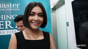 img-title Jalani LDR Demi Pekerjaan, Denada: Kita Videocall 5 Kali Sehari