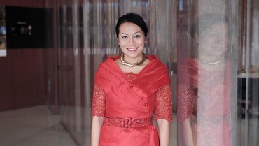 img-title Pindah Agama, Dewi Lestari Ngaku Sempat Jadi Ateis