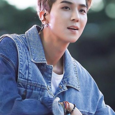 Lirik Lagu Love In Da Car - Song Mino WINNER