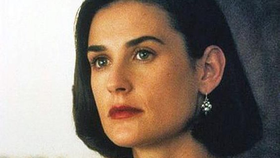 Pengakuan Mengejutkan Demi Moore Pernah Diperkosa dan Keguguran Demi Moore membuat pengakuan mengejutkan dan mengakui dirinya pernah diperkosa dan keguguran.