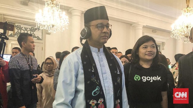 Kata Anies, agar air bisa cepat surut, Pemprov DKI Jakarta akan  menerapkan tiga prinsip, yakni, Siaga, Waspada, dan Galang.