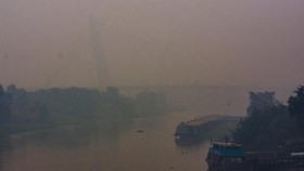 Pekat Asap Karhutla 'Hilangkan' Jembatan Siak IV Pekanbaru