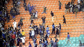 Bus Tim Diserang, Dua Pemain Persib Cedera