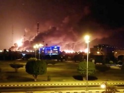 Fasilitas Saudi Aramco Diserang Roket, Apa Dampaknya?