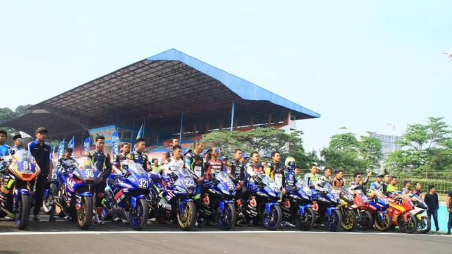 Balap ketahanan yang digelar Yamaha di Sirkuit Internasional Sentul diikuti oleh sembilan komunitas.