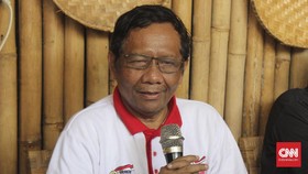 Mahfud MD Berharap Imam Nahrawi Tegar dan Bersabar