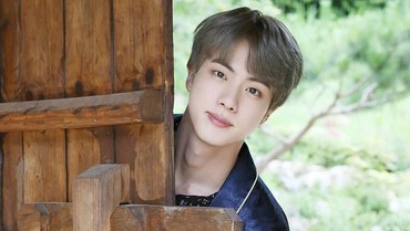 img-title Mapan dan Tampan, Jin BTS Masih Dapat Jatah Uang Jajan dari Keluarga