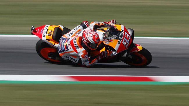 Hasil MotoGP Aragon: Marquez Menang Mudah Atas Dovizioso Pebalap Repsol Honda Marc Marquez meraih kemenangan mudah di MotoGP Aragon 2019 dengan mengalahkan Andrea Dovizioso, Minggu (22/9).