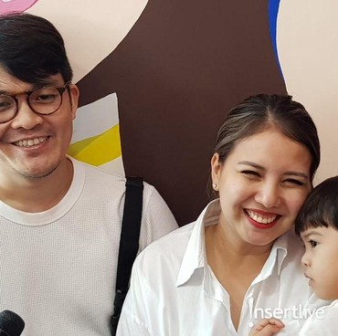 Perbedaan SIkap Tya Ariestya Dengan Sang Suami Dalam Mengurus Anak