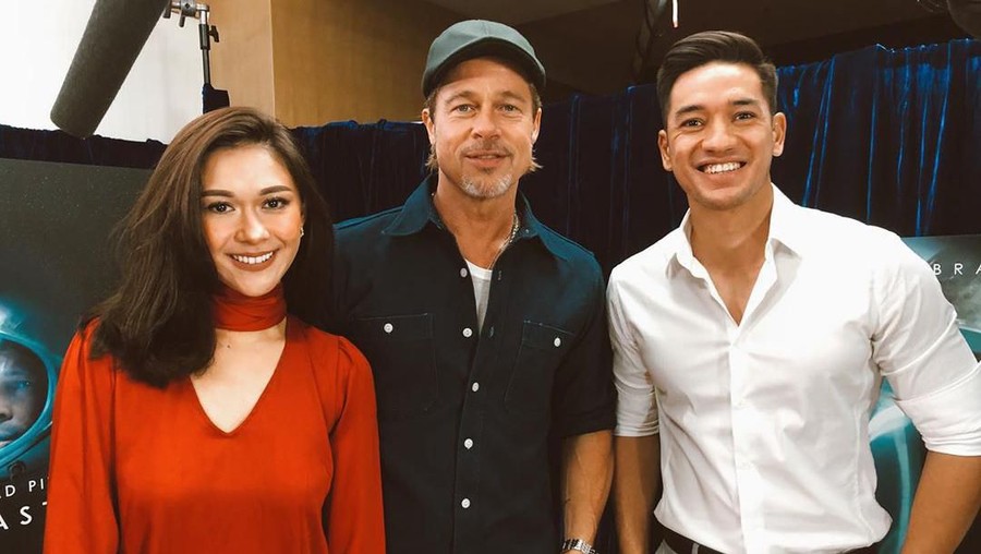 Senangnya Nana Mirdad saat berkesempatan bertemu langsung dengan Brad Pitt.