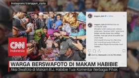 VIDEO: Fenomena Warga 'Selfie' di Makam Habibie