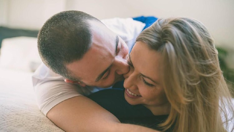 Bunda dan Ayah, segera konsultasikan ke dokter jika hipertensi atau darah tinggi sudah mengganggu cerita sex dalam rumah tangga. Simak ulasan selengkapnya yuk!
