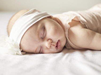30 Rangkaian Nama Bayi Perempuan 2 Suku Kata dari Al-Qur'an, Penuh Makna Baik