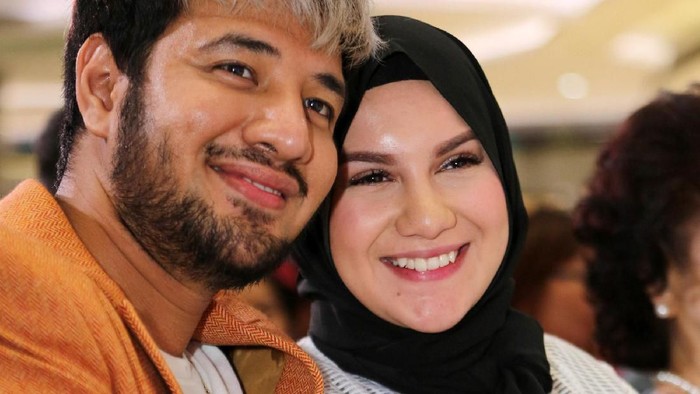 Ammar Zoni dan Irish Bella saat ditemui di Lippo Mall Puri.