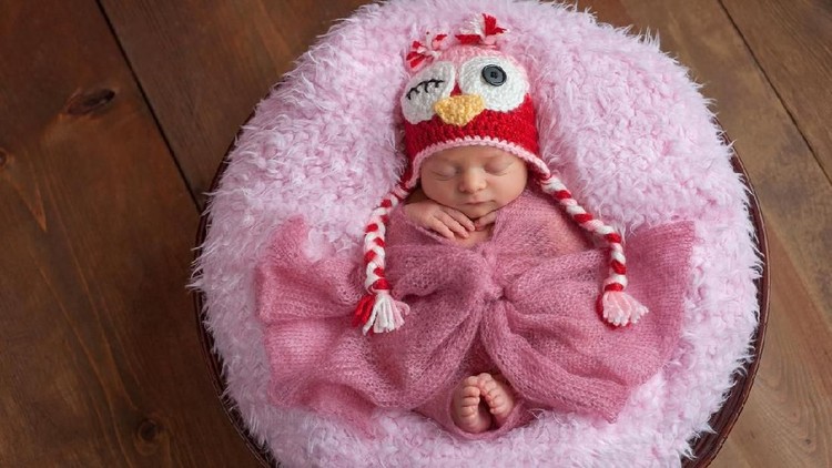 Ingin memberikan nama bayi dengan makna bersinar dan berawalan huruf C? Intip deretan nama berikut ya, Bun.