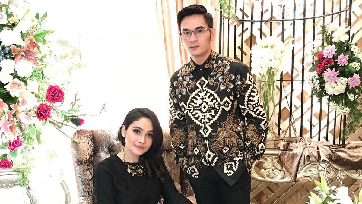 Tentu bukan menjadi perjalanan yang mudah bagi pasangan Ichal Muhammad dan Dafina Jamasir menuju ke pelaminan&period; Lalu apa saja fakta menarik kisah asmara mereka&quest;