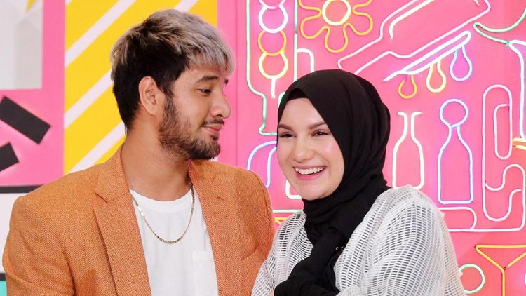 Ammar Zoni dan Irish Bella saat ditemui di Lippo Mall Puri.