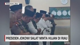 VIDEO: Presiden Jokowi Salat Minta Hujan di Riau