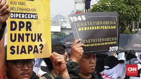 Watak Oligarki DPR Tanpa Beban Sahkan UU di Akhir Jabatan