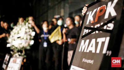 img-title WP KPK soal Peralihan ke PNS: Belum Ada Gejolak Internal