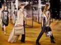 FOTO: 'Evolution', Tentang Masa Lalu dan Masa Depan Burberry