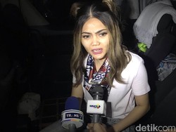 Sempat Kena Corona, Rina Nose Uji Ulang Hasil Tes Positif