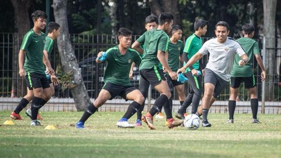 Ritual Indonesia Berdoa Hadap Tembok Jelang Laga Piala AFF U-16