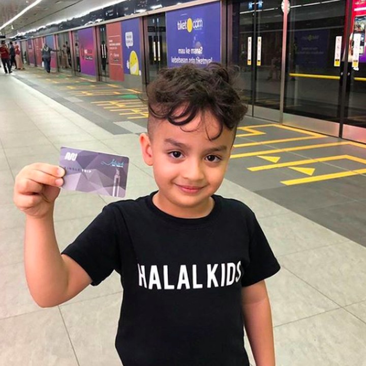 <p>Ayo, siapa Bunda yang mau ikut Fahri naik MRT? (Foto: Instagram/ @ferdyhasan)  </p>